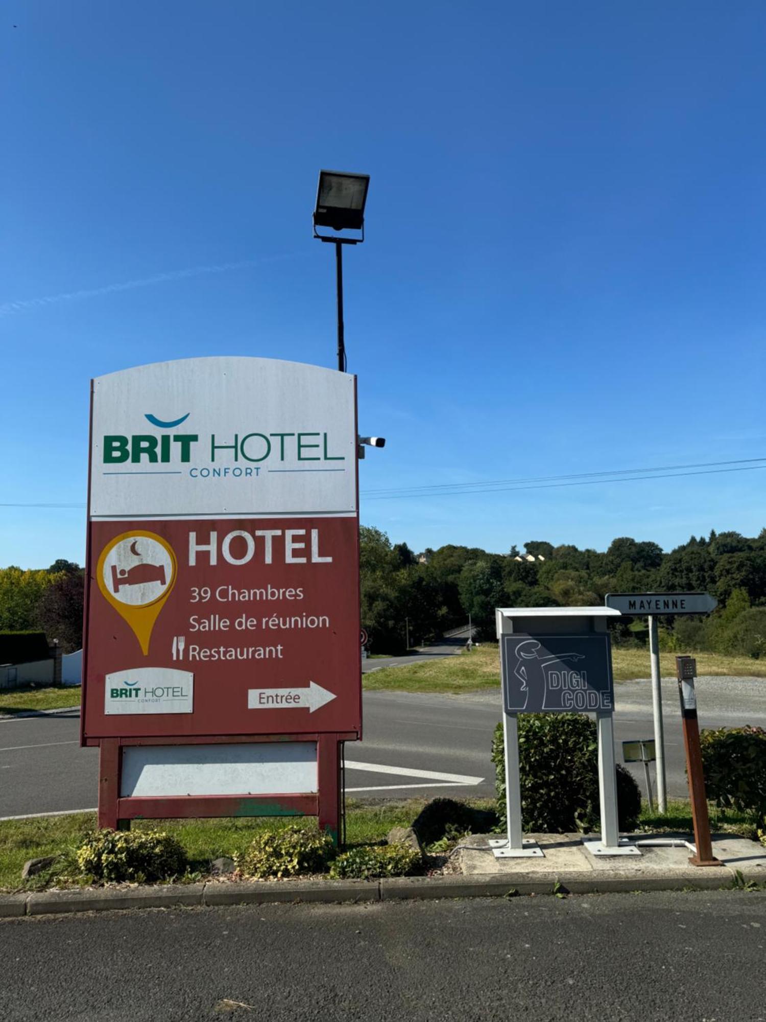 Brit Hotel Mayenne Eksteriør billede
