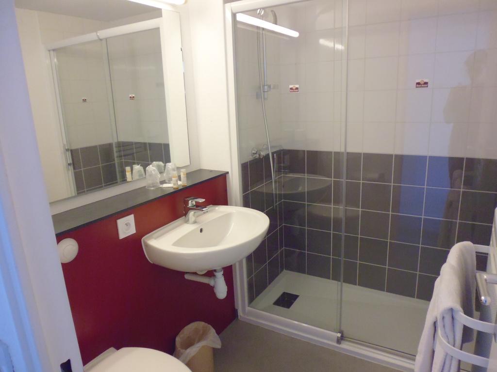 Brit Hotel Mayenne Eksteriør billede
