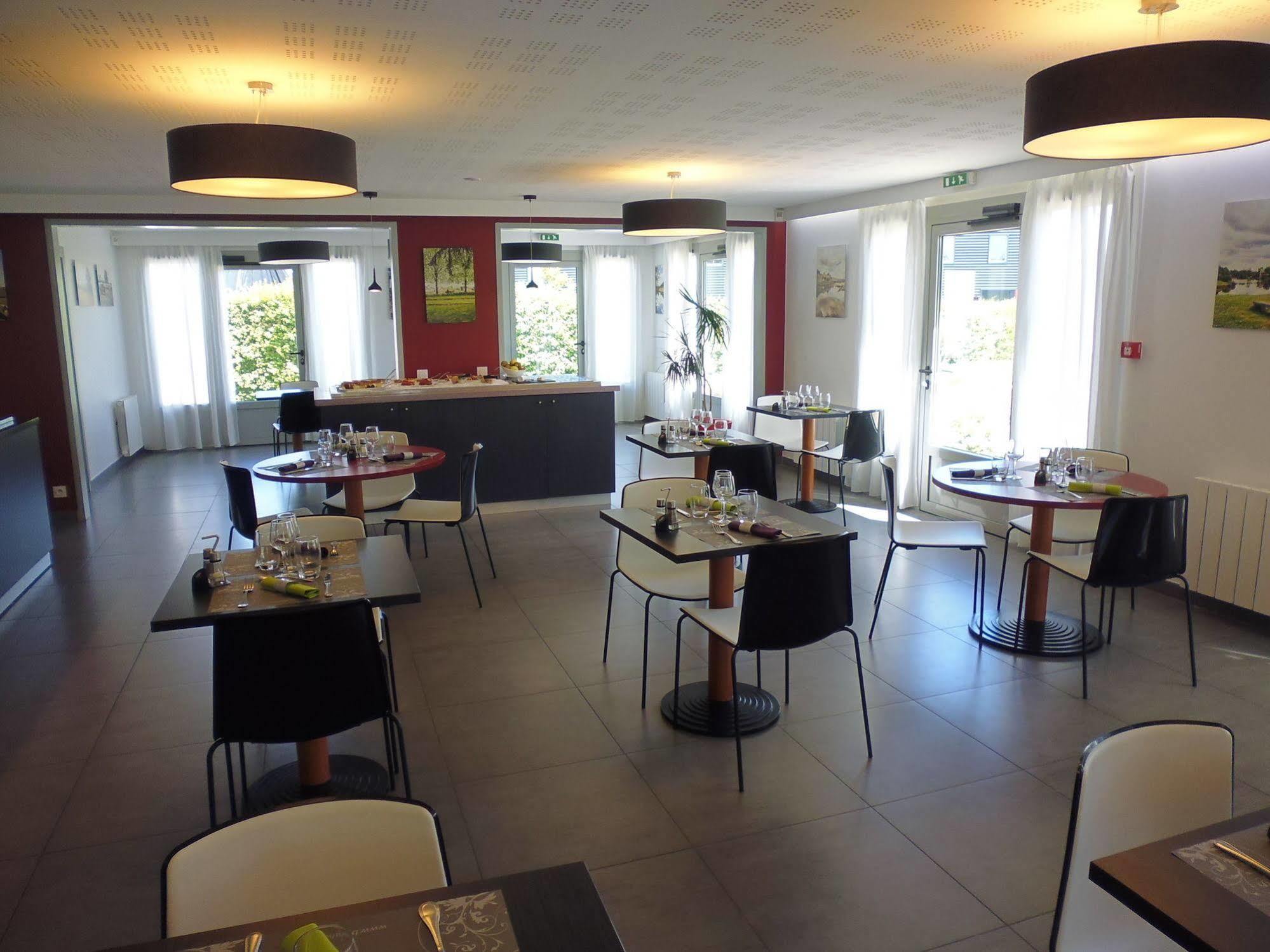 Brit Hotel Mayenne Eksteriør billede