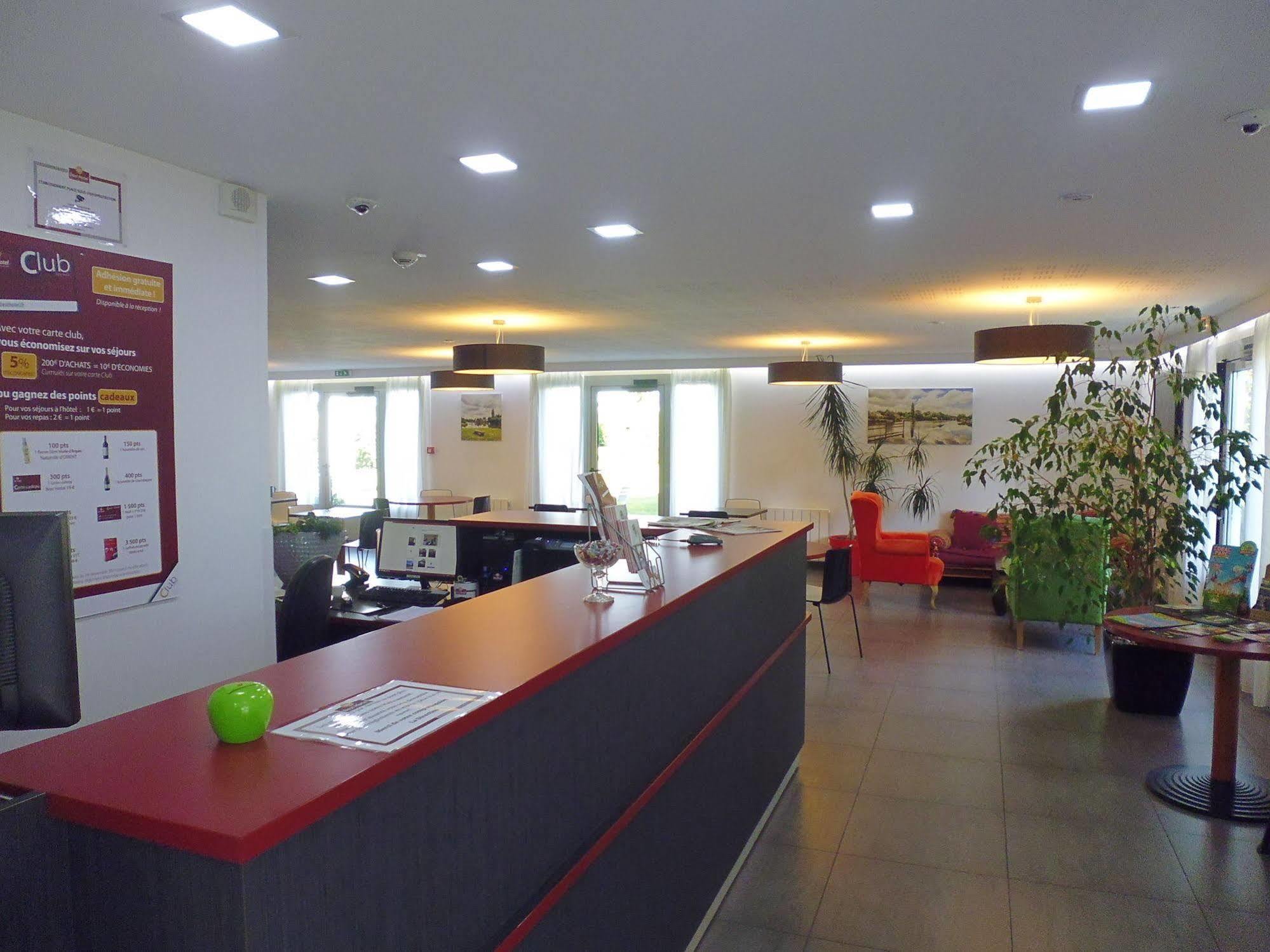 Brit Hotel Mayenne Eksteriør billede
