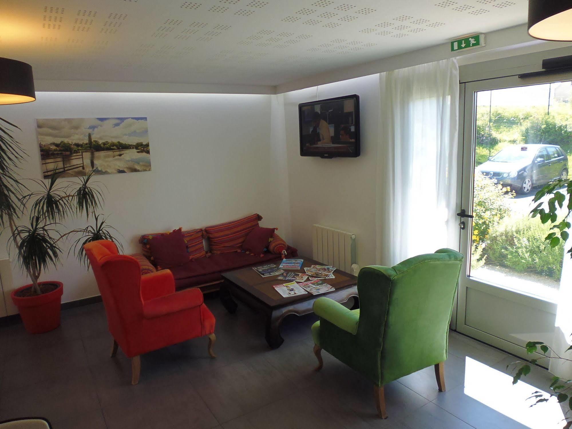 Brit Hotel Mayenne Eksteriør billede